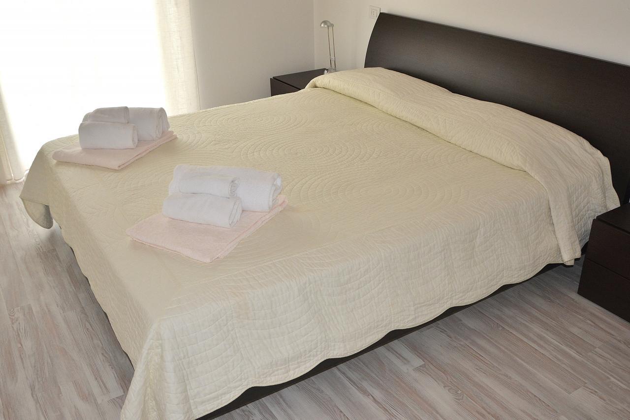 Residenza Alle Torri With Pool Torri del Benaco Kültér fotó