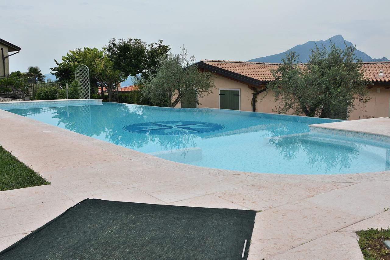 Residenza Alle Torri With Pool Torri del Benaco Kültér fotó